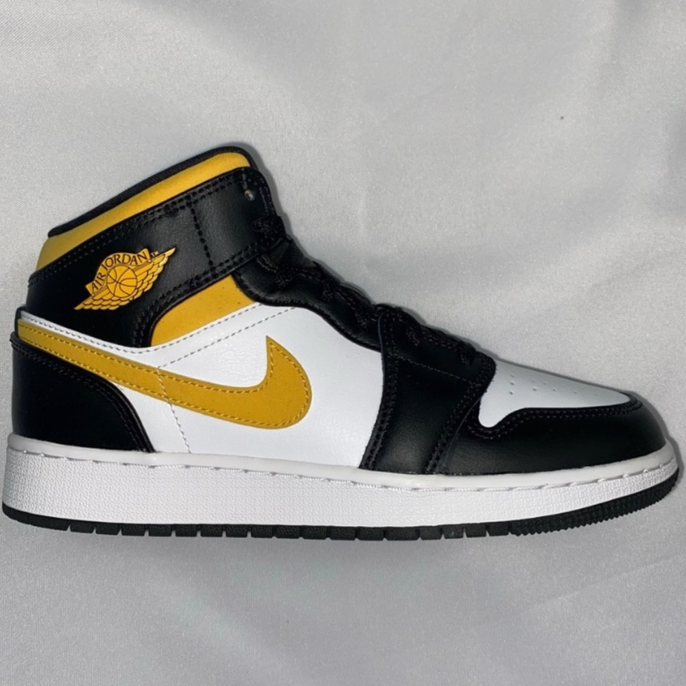 Air jordans 1 like newww